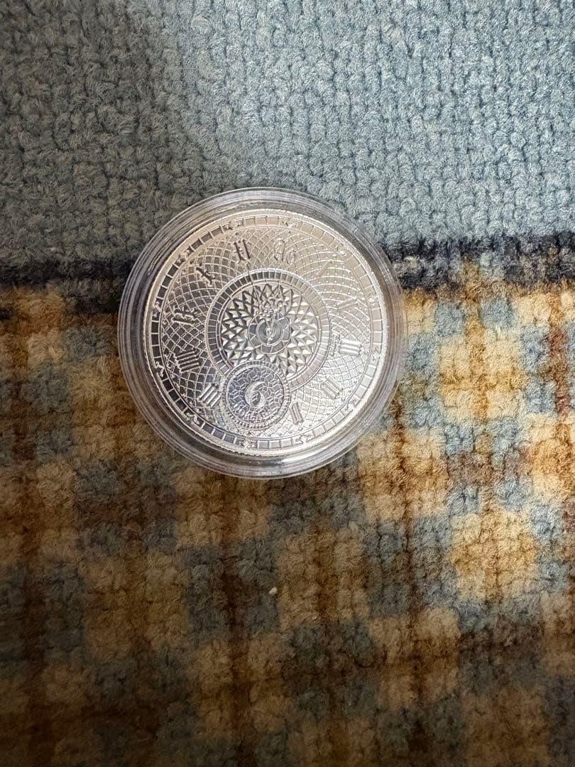 メルハン様専用銀製パンダ硬貨 10元＆トケラウクロノス銀貨保証書画像