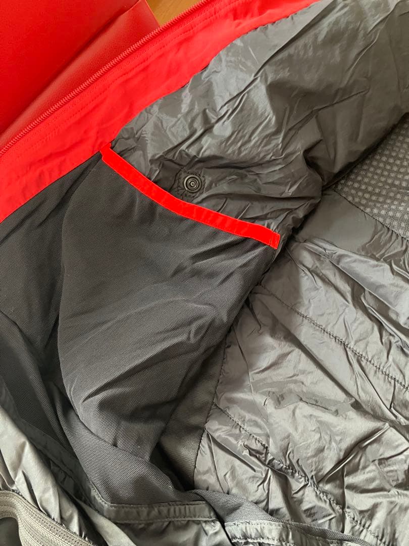 GOLDWIN スキーウェア上下　セット 赤いジャケットと青いパンツ　メンズM