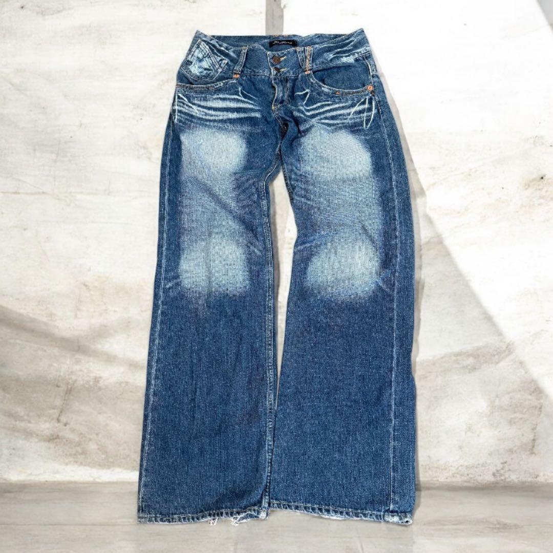 スタッズ付きダークブルーデニムパンツ