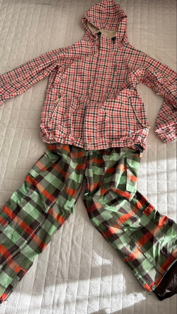 burton スノーウェエア レディース　上M　下S　白系チェックスノボースキー