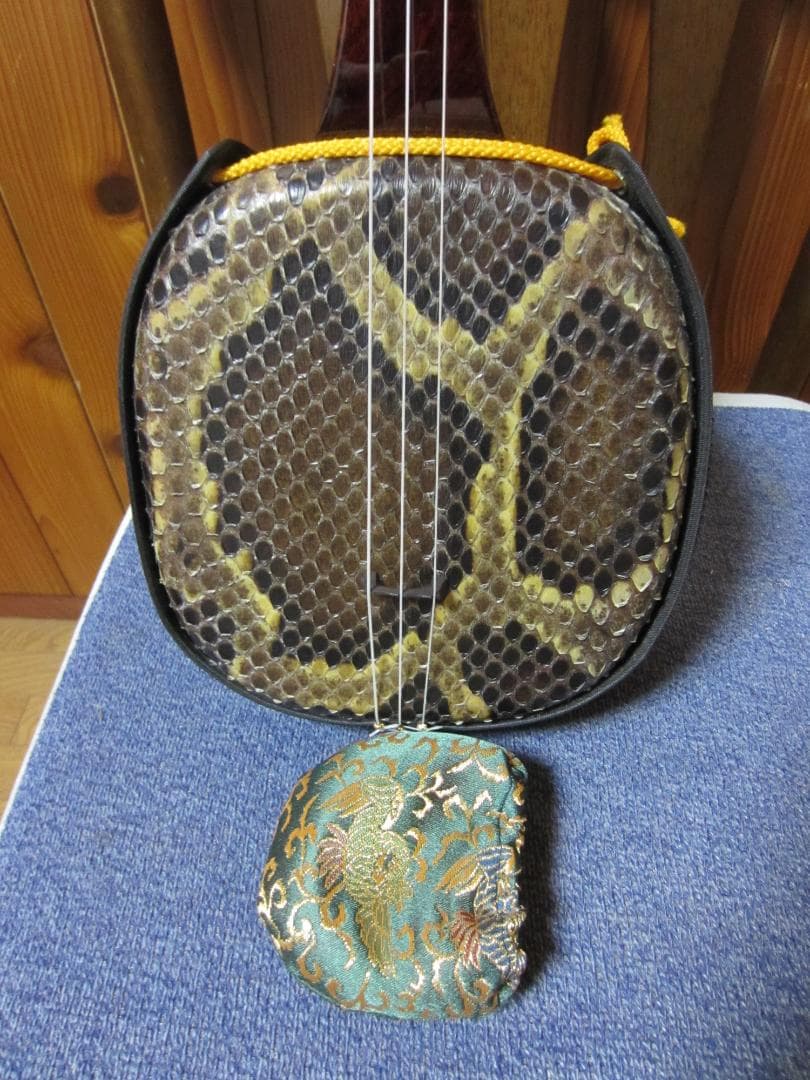 三線工房ひかり 沖縄三線 蛇皮強化二重張り ハードケース付き 中古整備品 7