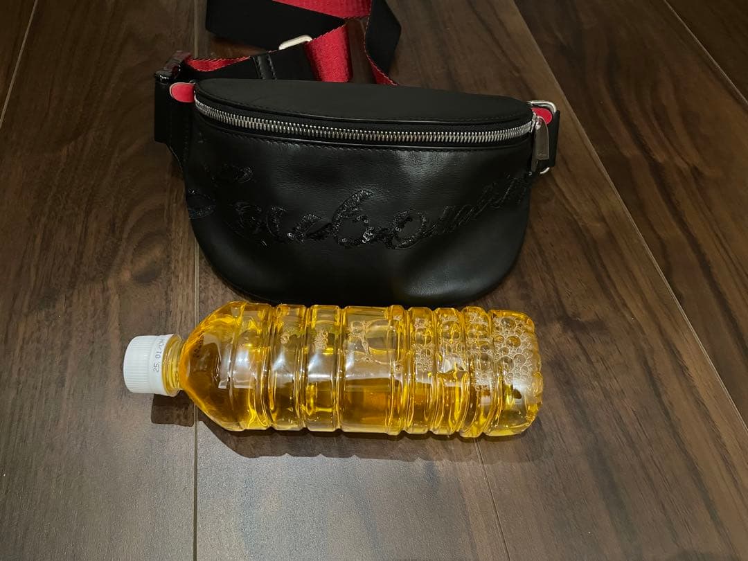 インクラ　Christian Louboutin ルブタン　ボディバッグ