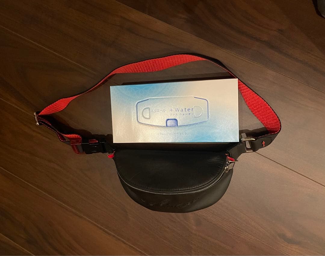 インクラ　Christian Louboutin ルブタン　ボディバッグ