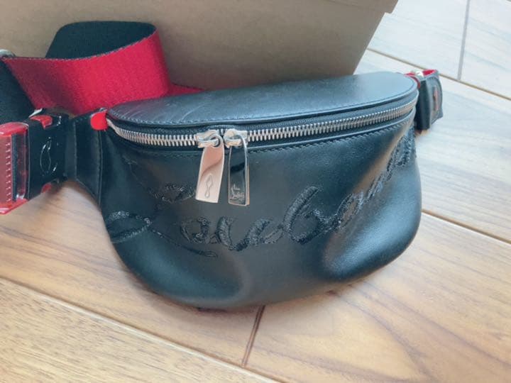 インクラ　Christian Louboutin ルブタン　ボディバッグ