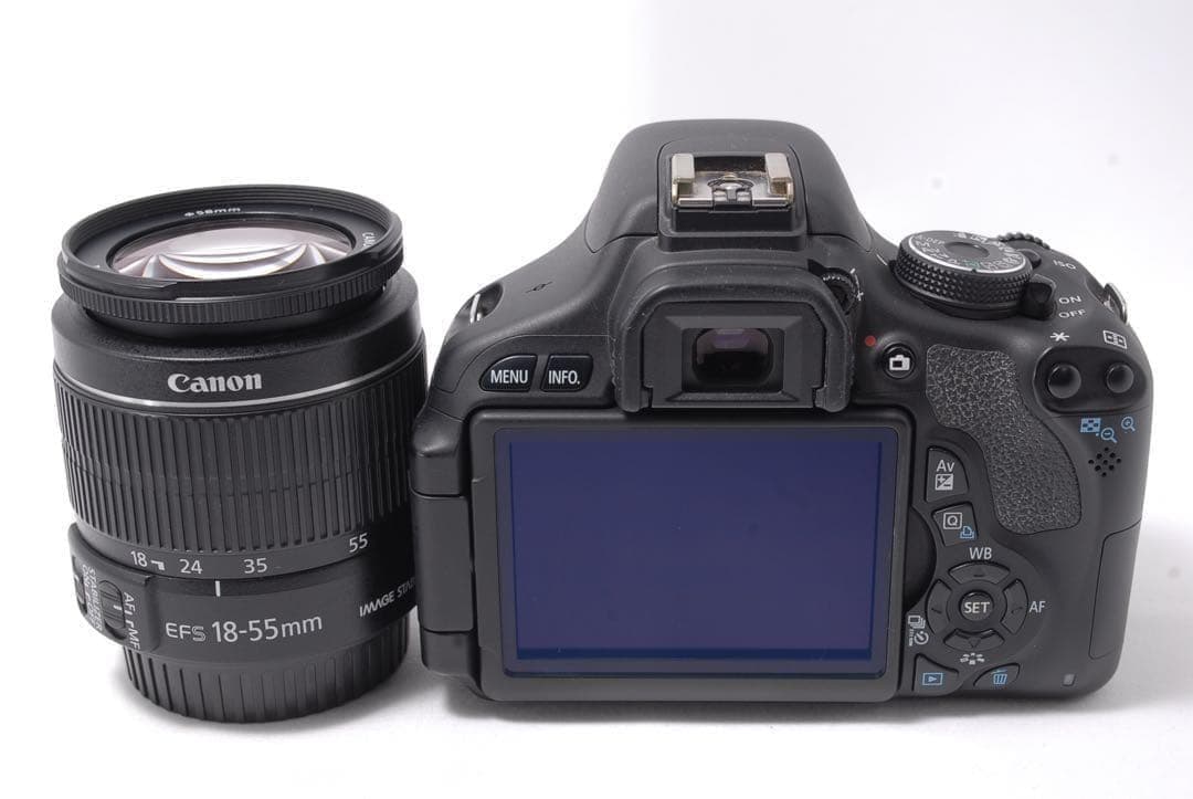 ショット数5500回✨Canon EOS Kiss X5 手ぶれ補正標準レンズ付