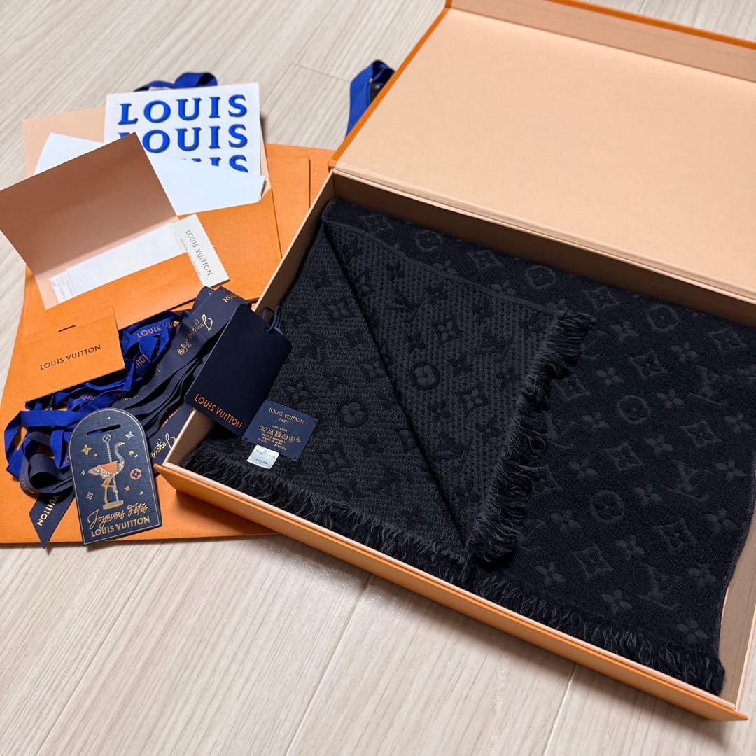 新品箱紙袋付❗️LVロゴマフラー✨ヴィトンマフラー❗️ヴィトン　マフラー　メンズ