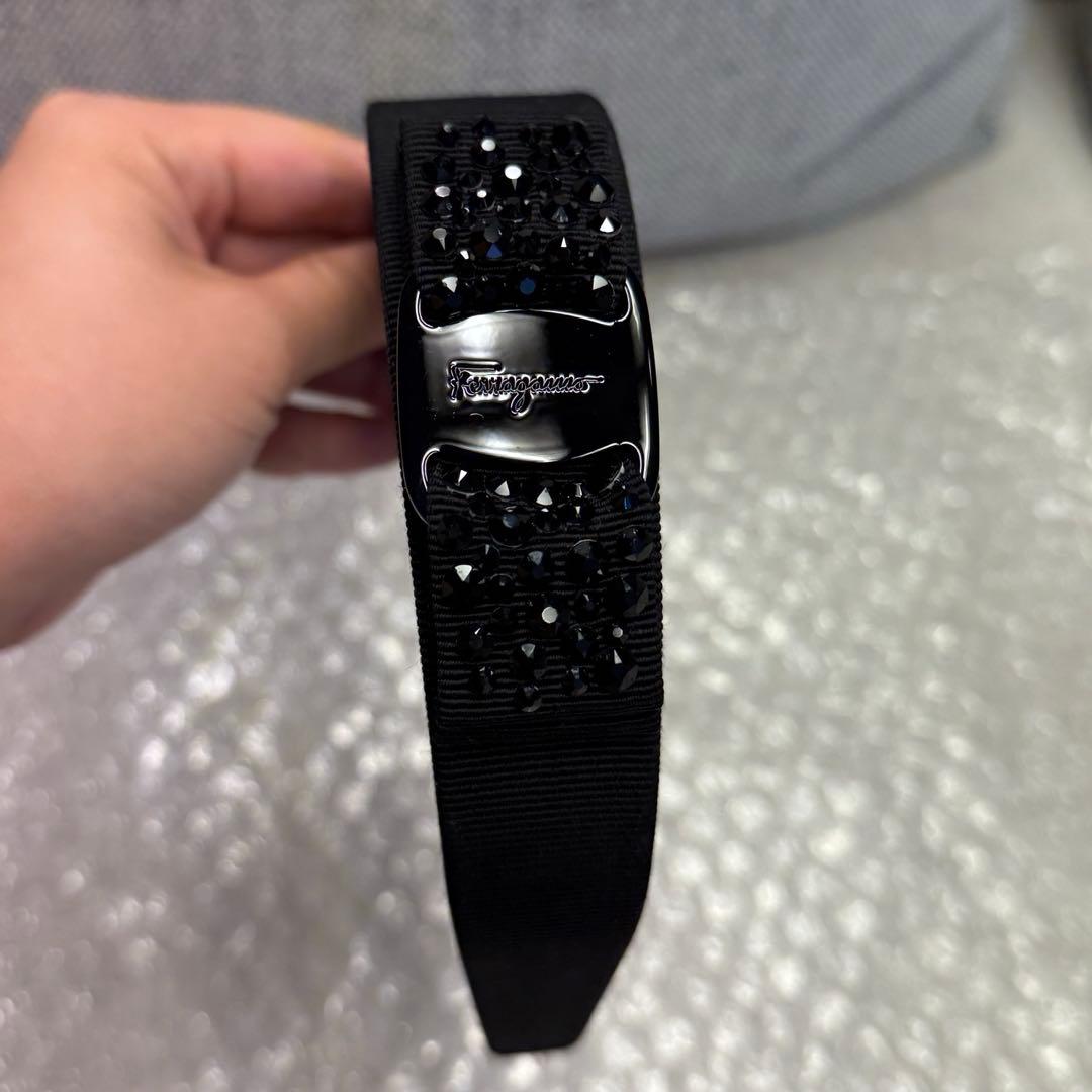 【美品】フェラガモ カチューシャ リボン ビジュー 黒 Ferragamo