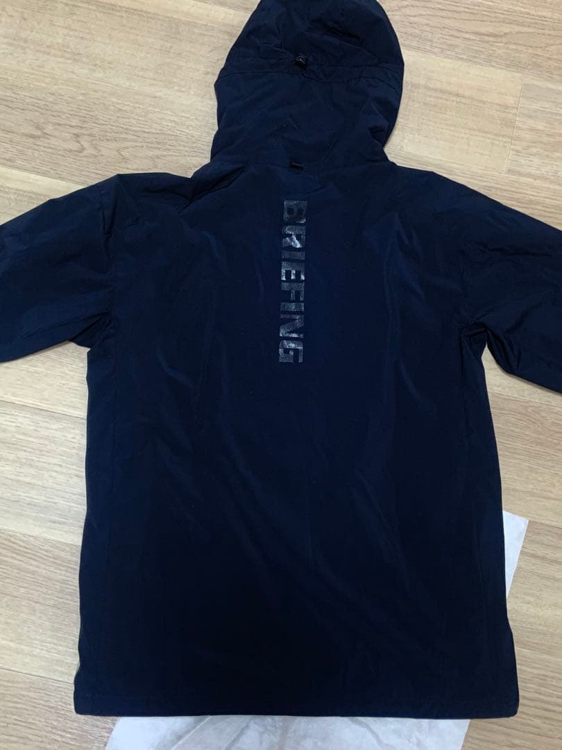 定価4万円 高級BRIEFING 撥水ストレッチ 軽量パーカー 裏地メッシュ 撥