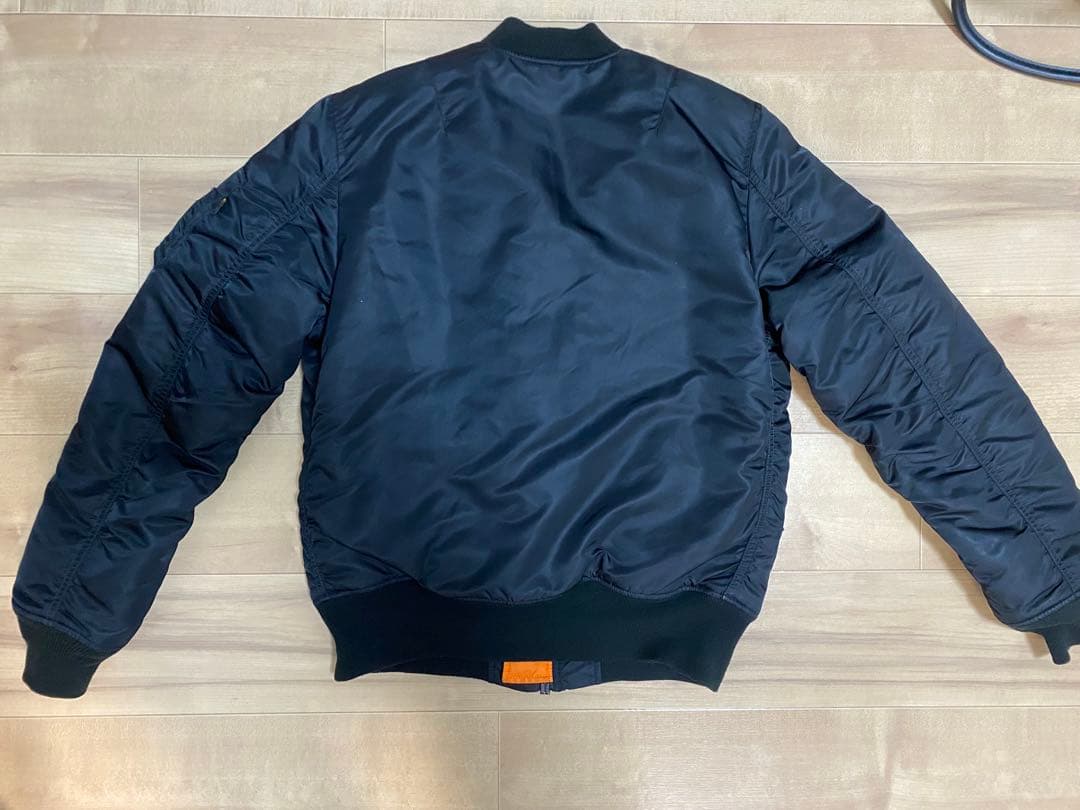 ALPHA INDUSTRIES MA-1 Lサイズ　ブラック