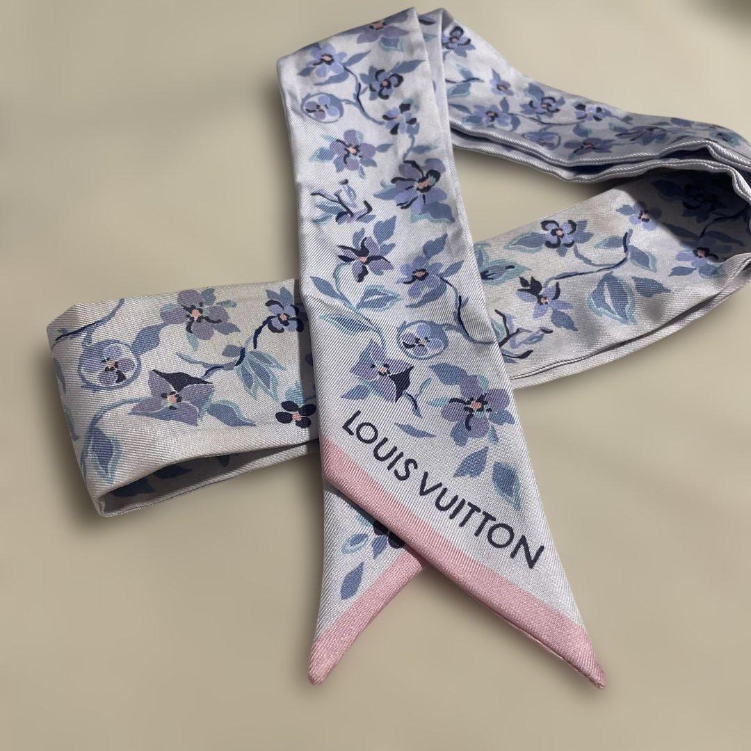 LOUIS VUITTON 花柄スカーフ