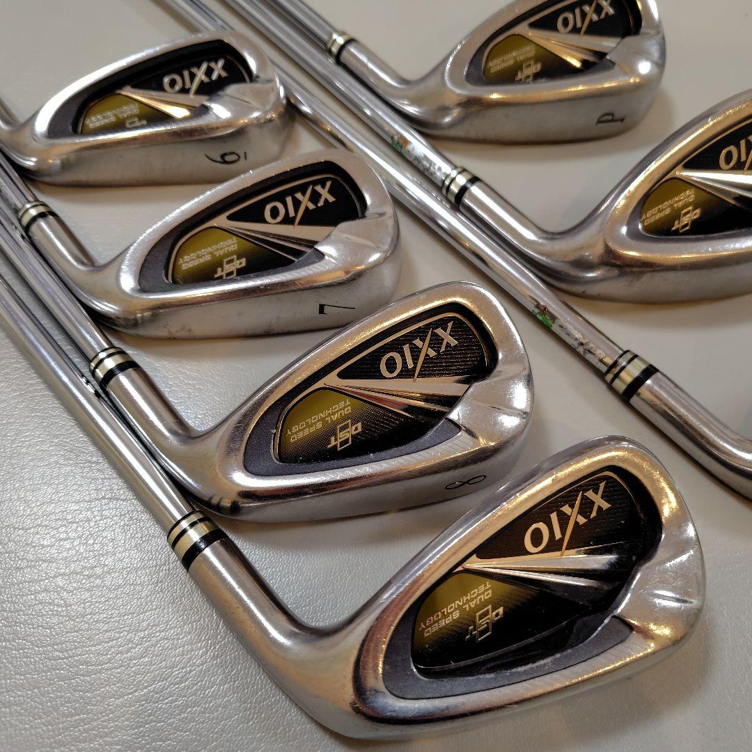 お買い得セットゼクシオエイト アイアン ＋ adidas キャディバッグ