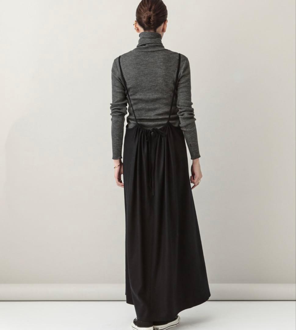カレンソロジー　ウールフレアワンピース