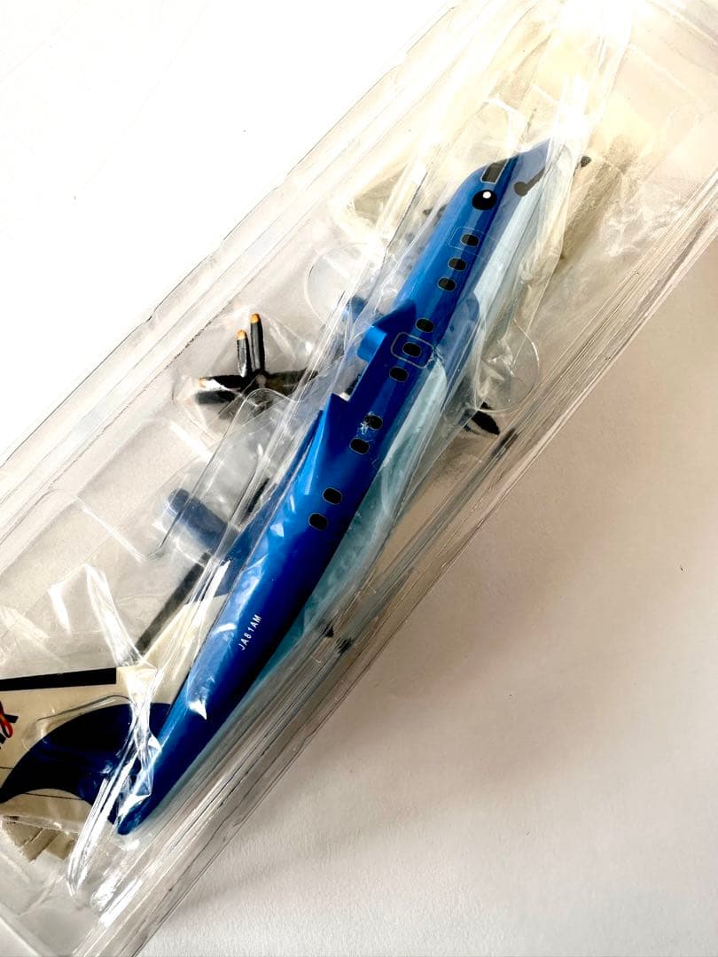 AMX航空機プラモデル 天草エアラインBOMBARDIER DASH8-100