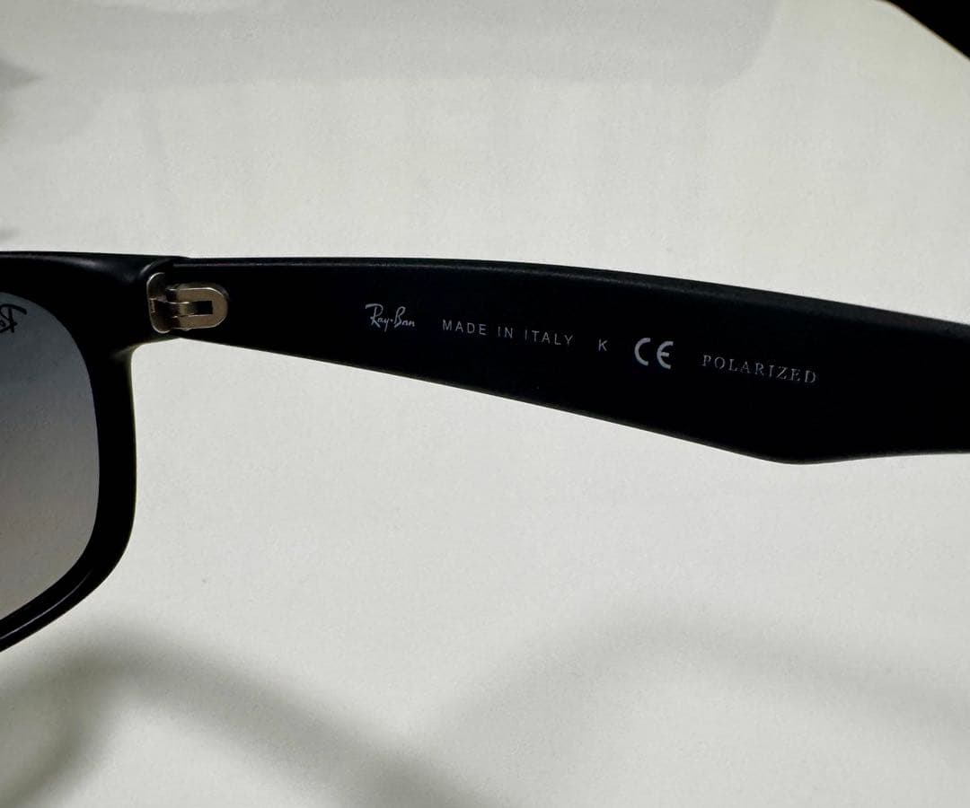 Ray-Ban RB2132 ニューウェイファーラー 偏光レンズ