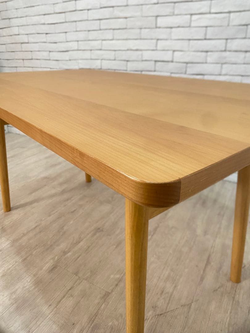 【春まま】ウニコ ダイニングテーブル SULA 机　傷あり