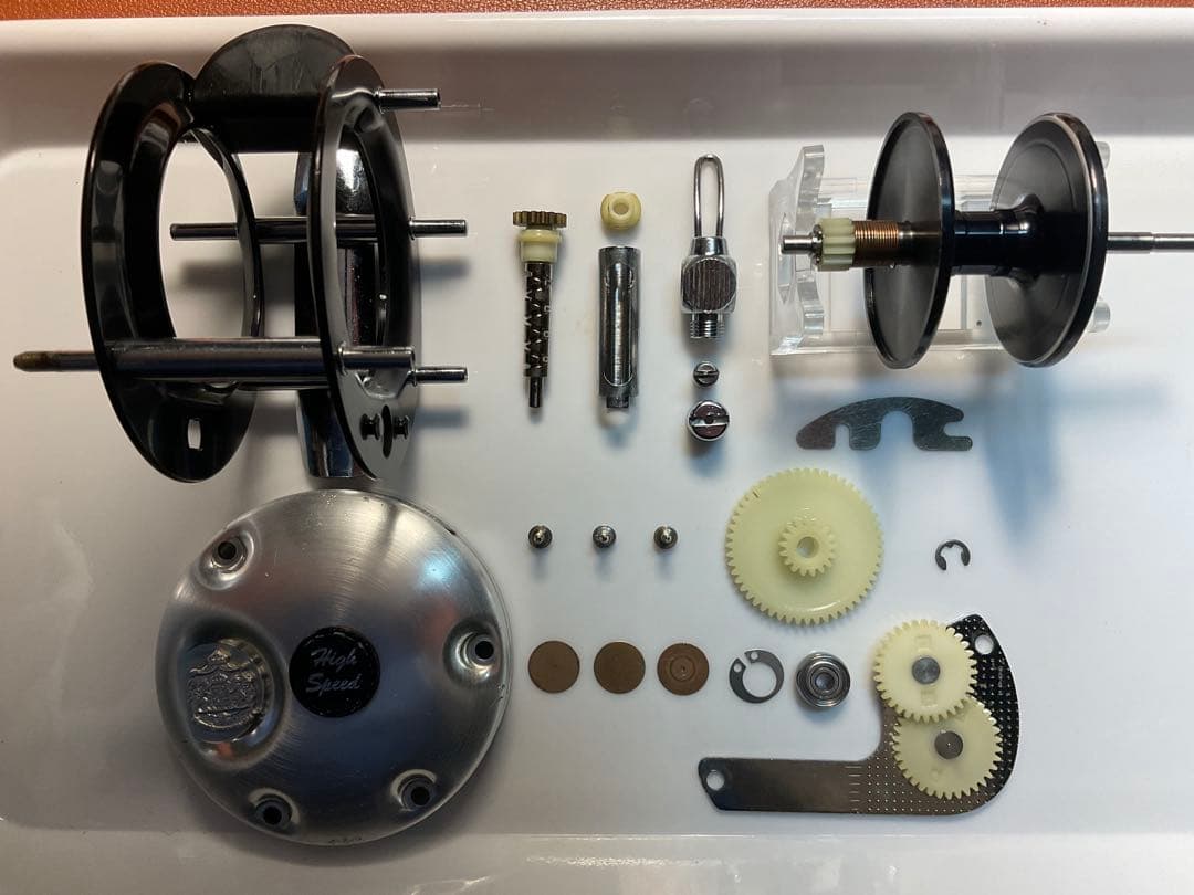 ABU アンバサダー 4600CB メンテ済 フレーム修正済 - メルカリ