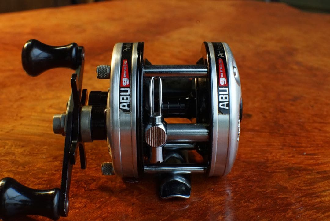 ABU アンバサダー 4600CB メンテ済 フレーム修正済 - メルカリ