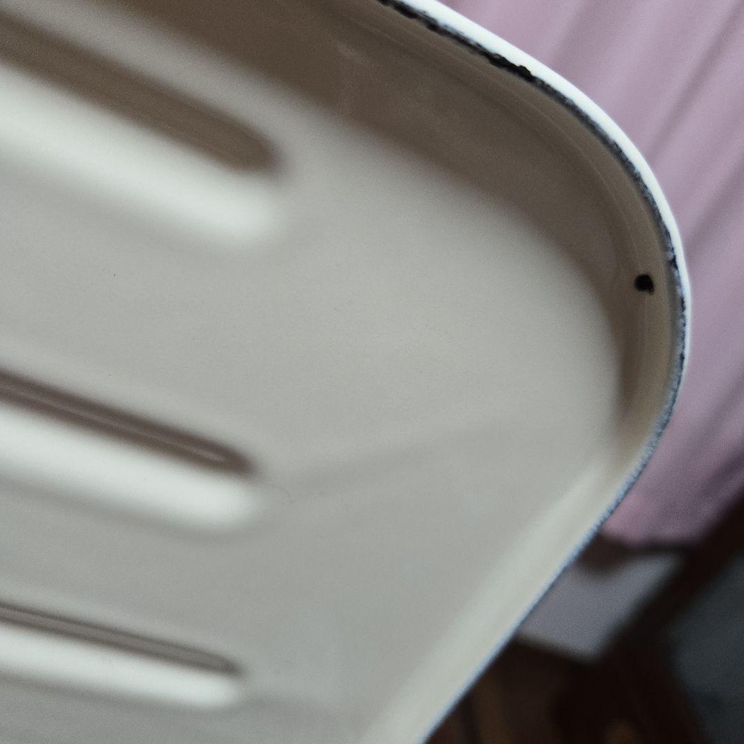 イマン　ホーロー缶