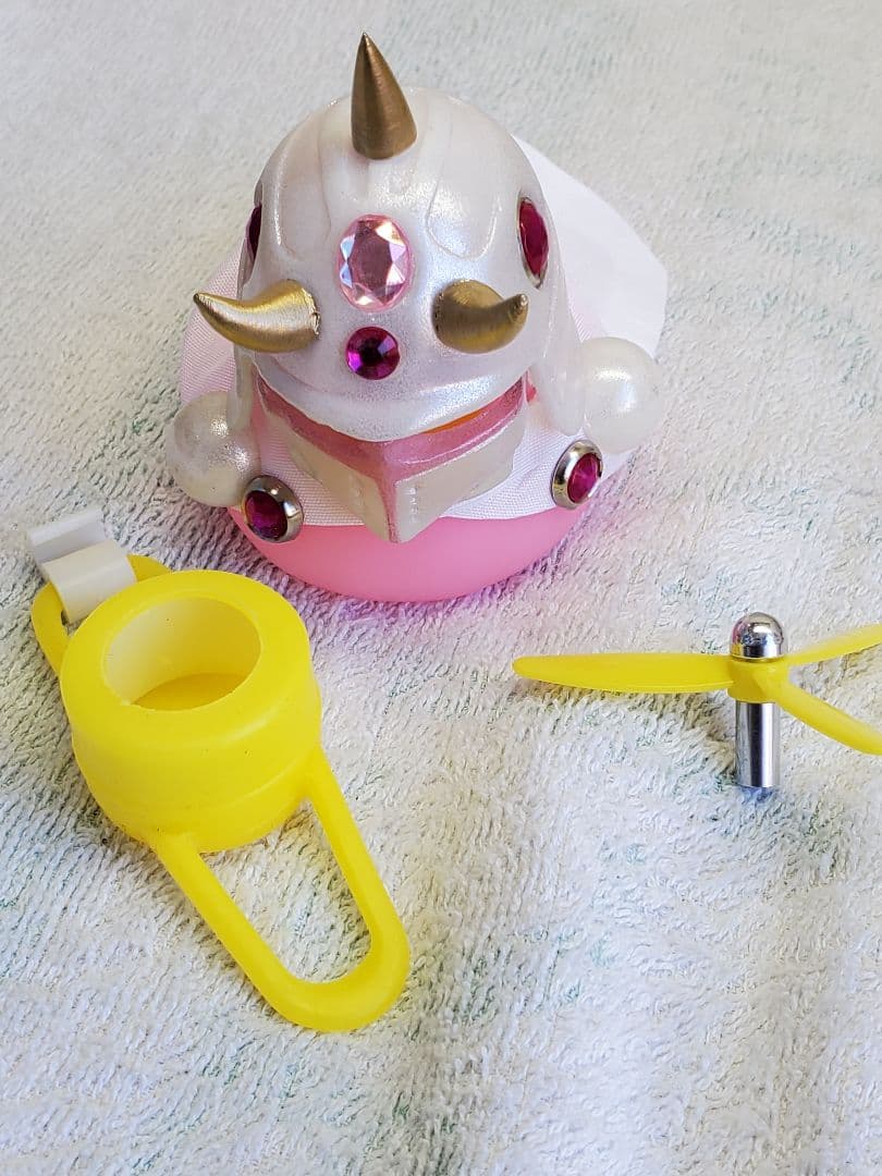 世紀末アヒル隊長!! ユリア・カイオウセット ユリア」（from『北斗の拳