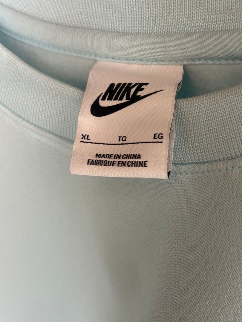 即完売品Nike 水色スウェットトレーナー　ナイキ