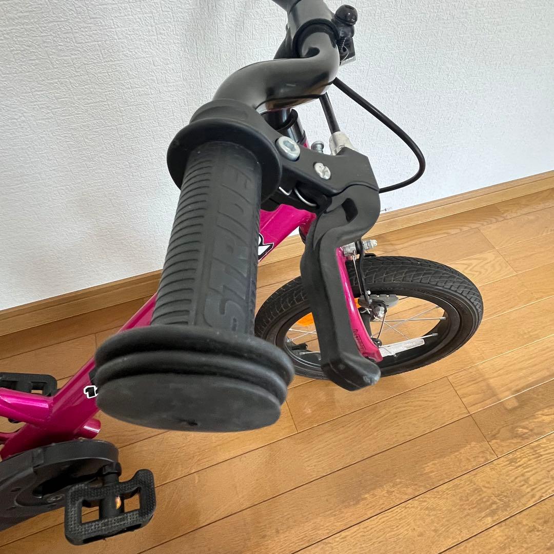 ストライダー14X ピンク　キックバイク　自転車