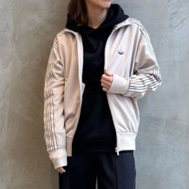 新品✨ アディダス アウトライントレフォイル ファイヤーバード トラックトップ