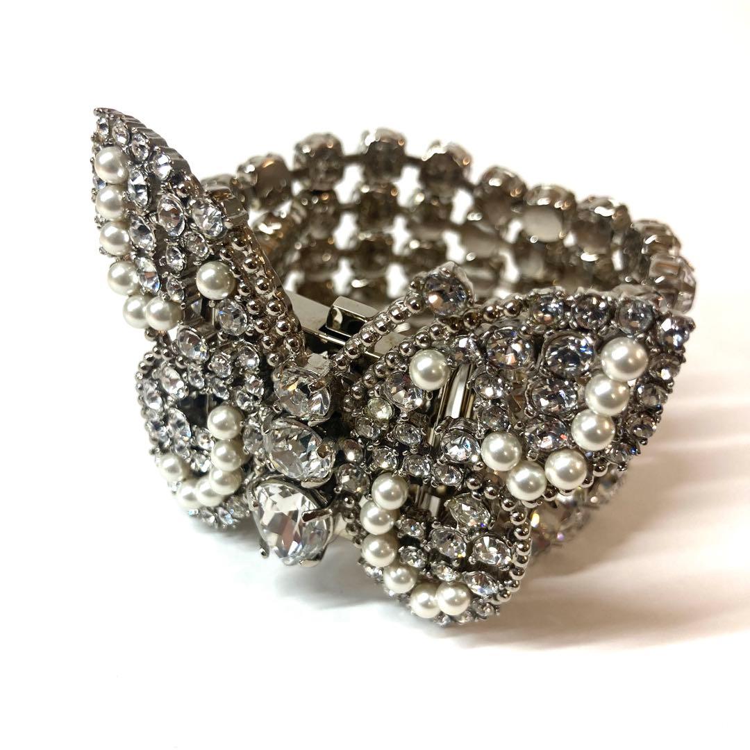 miu miu 蝶モチーフ ブレスレット⭐︎