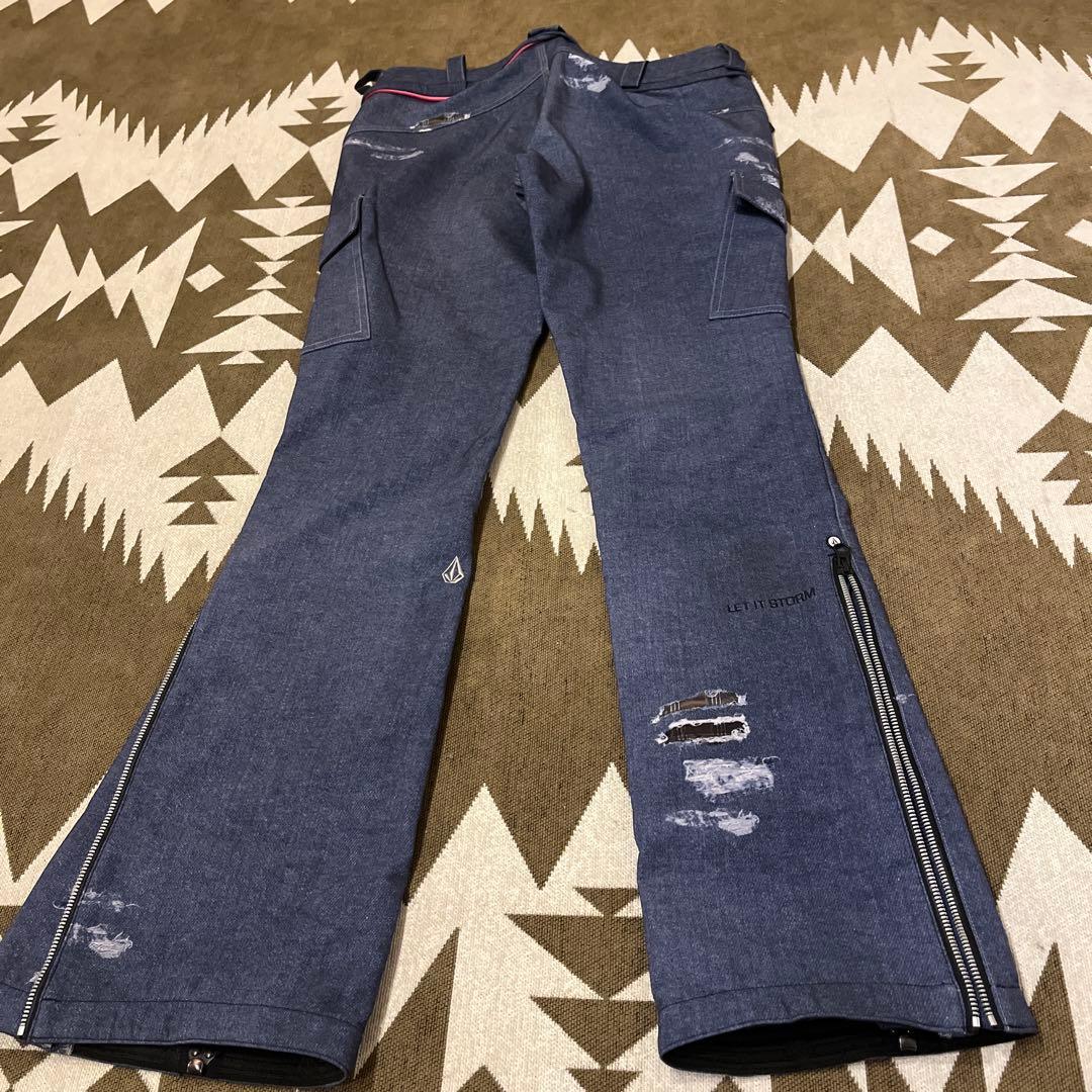 VOLCOMウェア上下セットS〜Mサイズ　パンツ×2本＋ベルト