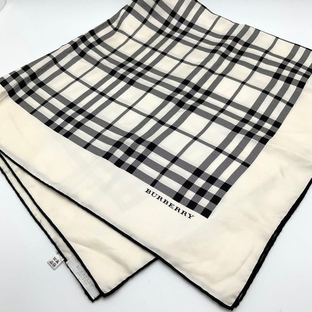 Burberry バーバリー スカーフ ノバチェック モノクロ
