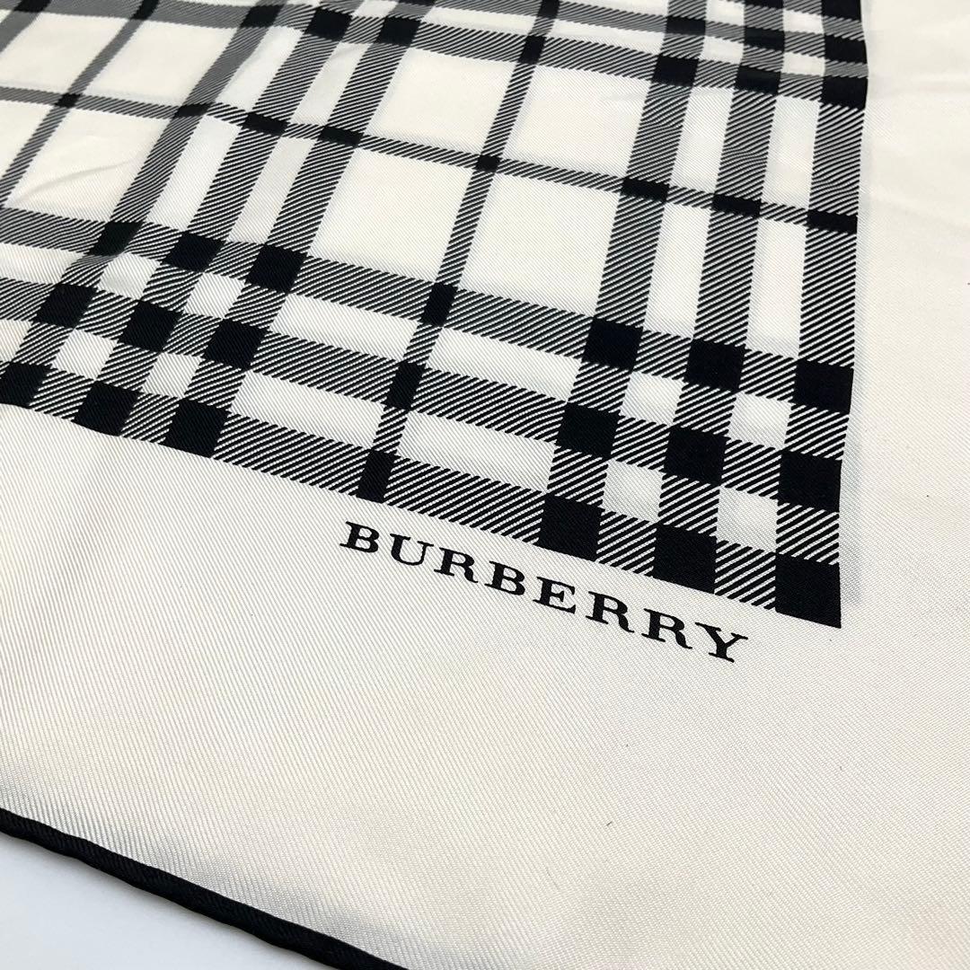 Burberry バーバリー スカーフ ノバチェック モノクロ