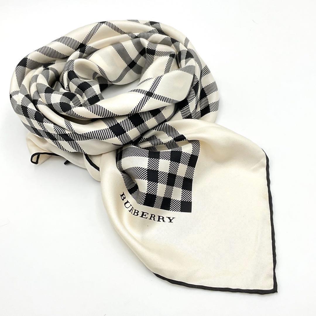 Burberry バーバリー スカーフ ノバチェック モノクロ