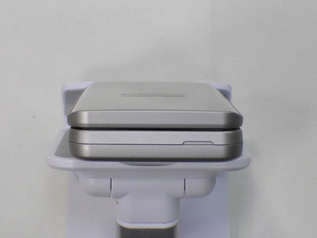 ア*シ様 arrowsケータイ F-41C 美品 ほぼ未使用 ゴールド SIMロ