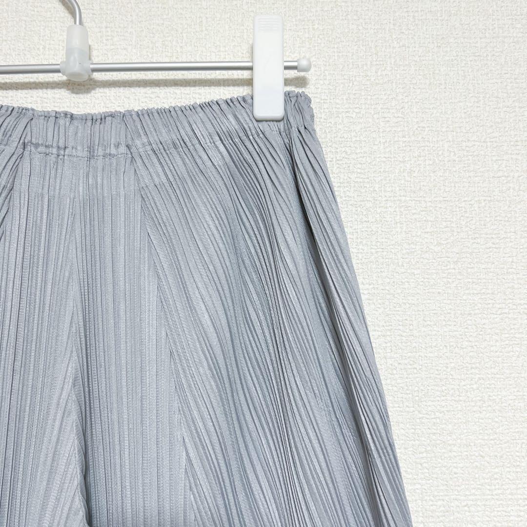 プリーツプリーズ　イッセイミヤケ　タック　ワイドパンツ　グレー　サイズ3