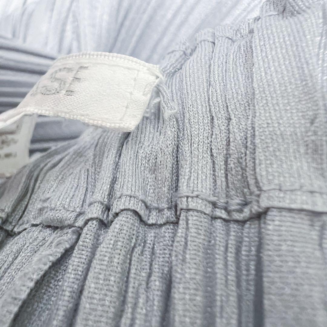 プリーツプリーズ　イッセイミヤケ　タック　ワイドパンツ　グレー　サイズ3