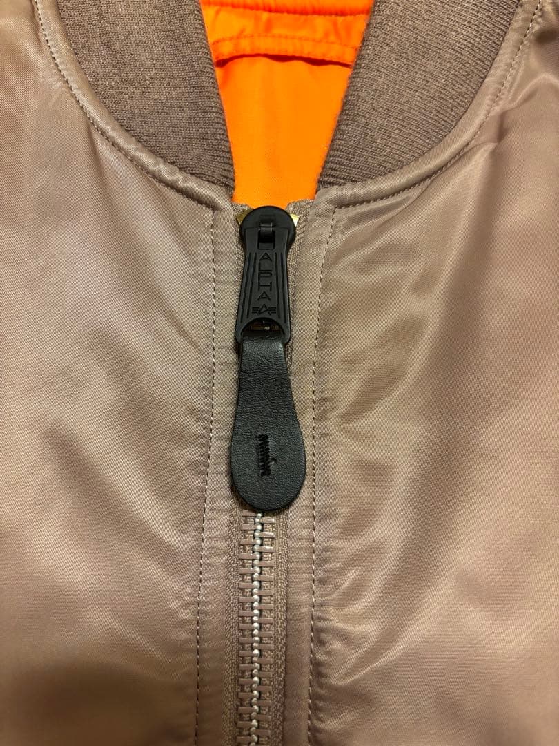 ベージュ MA-1 フライトジャケット