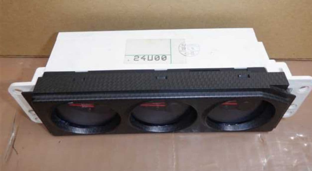 米*)様 絶版 BCNR33 後期型　純正 3連メーター　スカイライン　R33