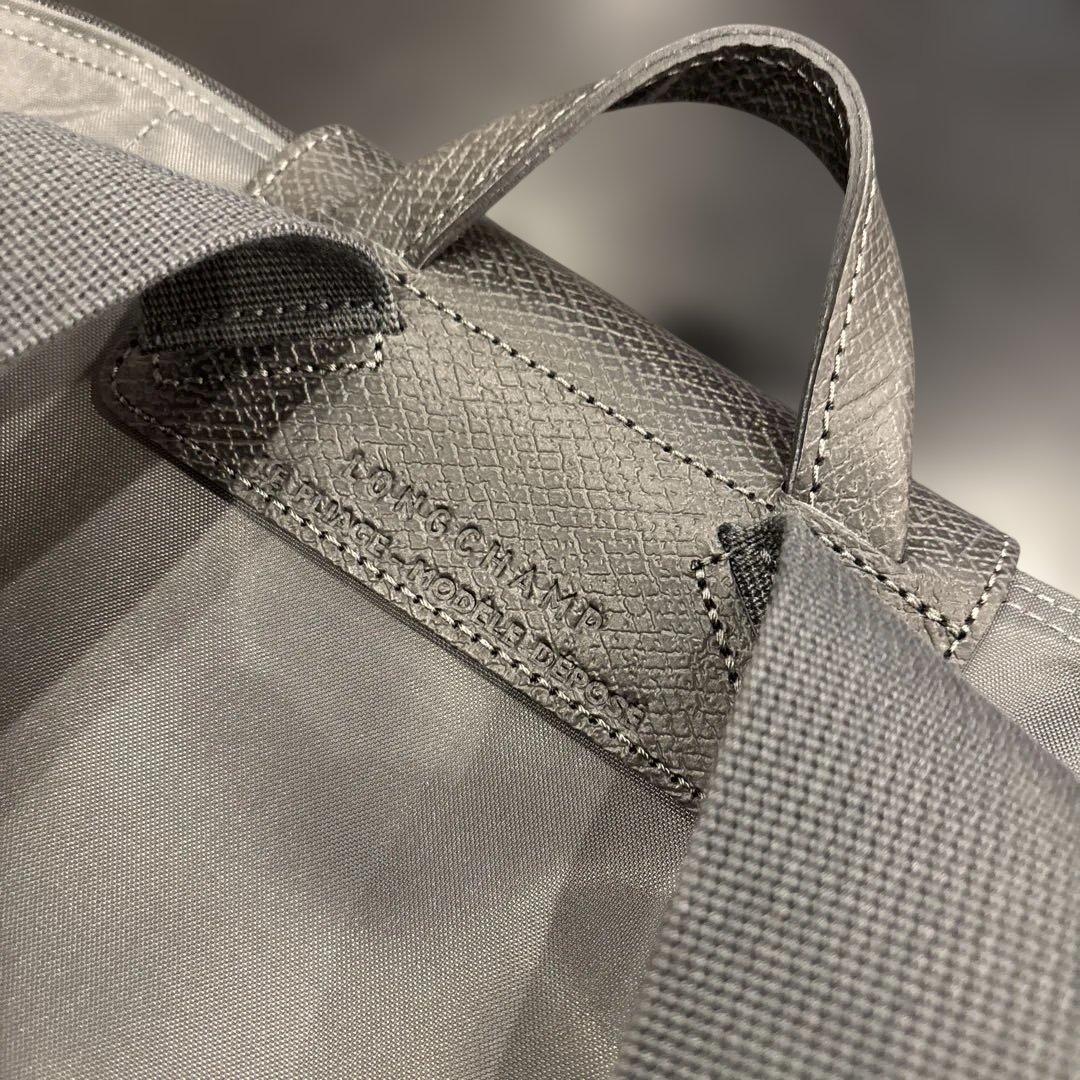 美品【LONGCHAMP 】ロンシャン 折り畳みリュック　グレー