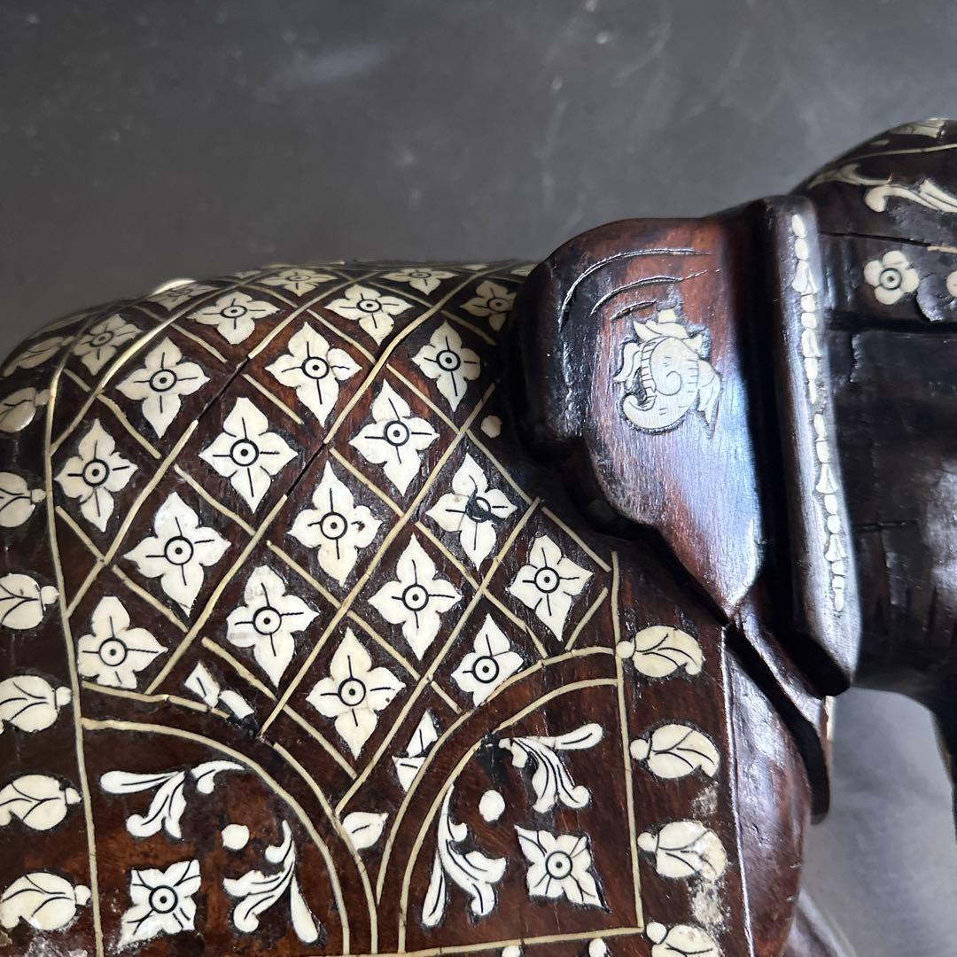 最終お値下げ‼️中国 唐木紫壇製 獣骨象嵌装飾 インド象 置物 - メルカリ