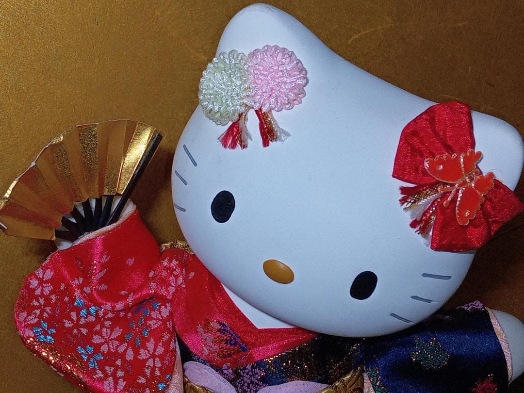 ハローキティ 着物 日本人形 陶器製 置物 葉朗彩々 ちりめん サンリオ