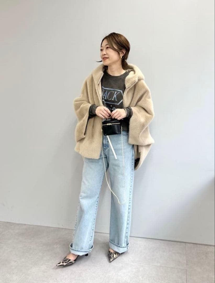 新品　ウィムガゼット「LOUANDREA」別注フェイクムートンコート