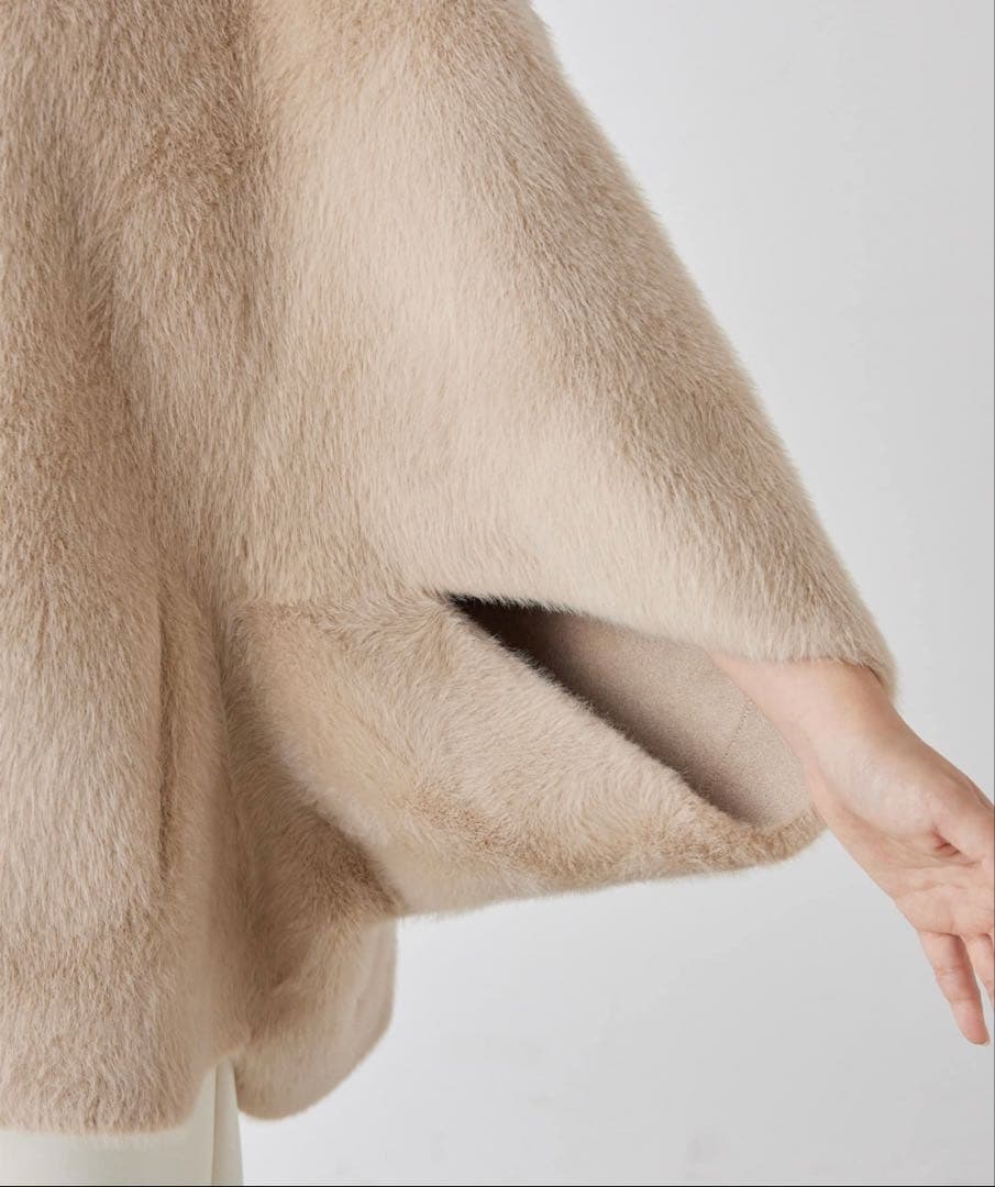 新品　ウィムガゼット「LOUANDREA」別注フェイクムートンコート