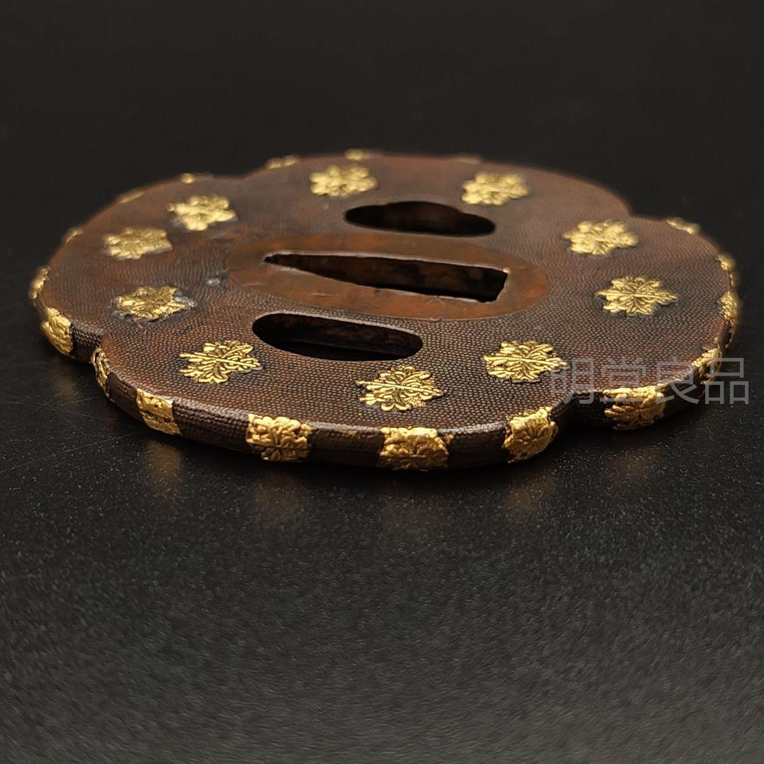 刀鍔　家紋図　五三の桐　日本刀装具　銅地　細工　絵金銀　刀剣美術　武道具