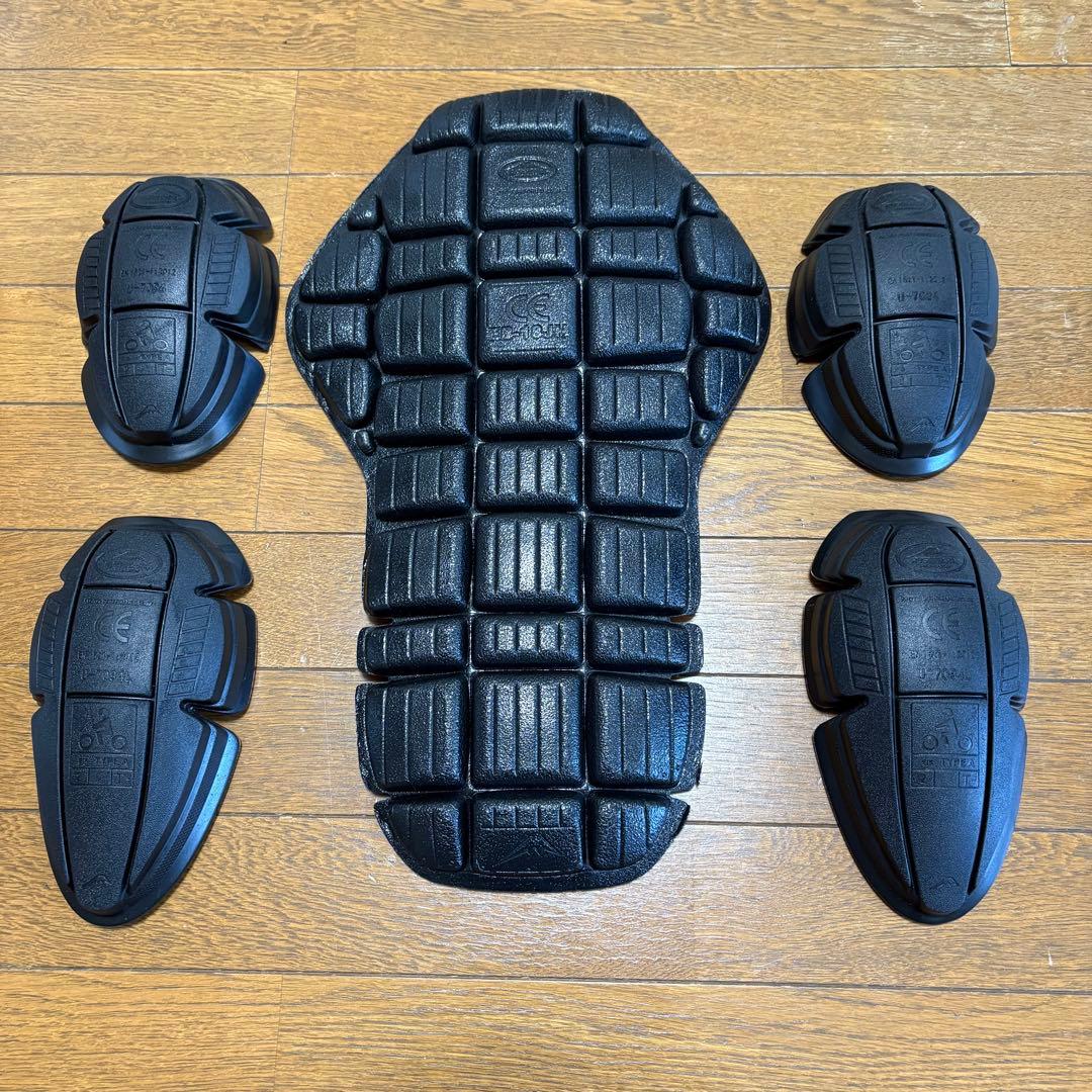 【美品】クシタニ アキュートジャケット・L／ライトグレー 冬※プロテクター付