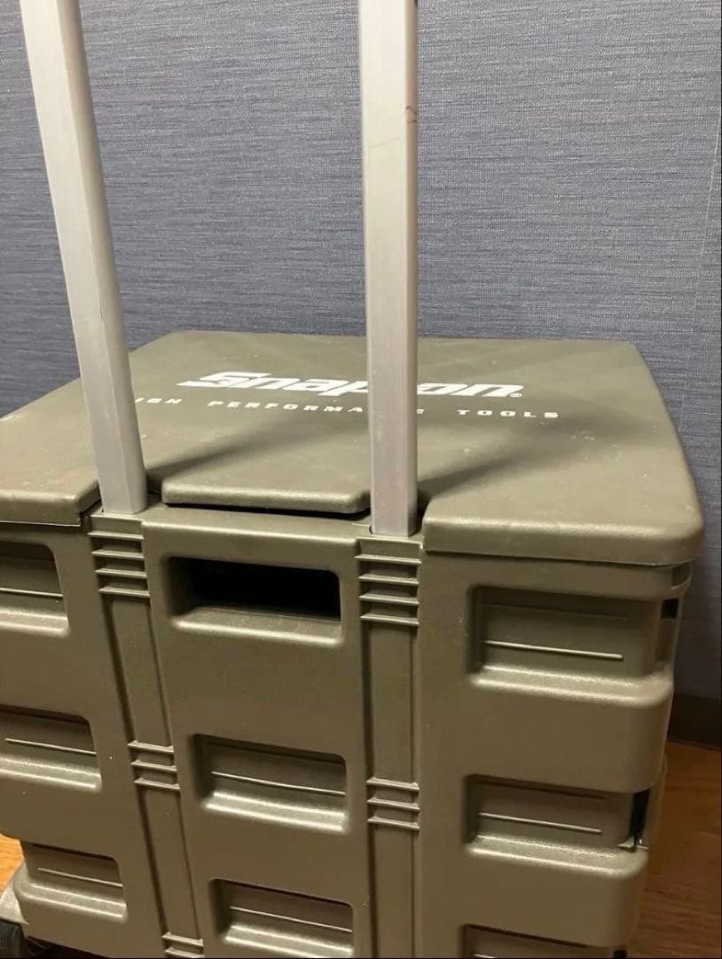 スナップオン　キャリーカート　カーキ色