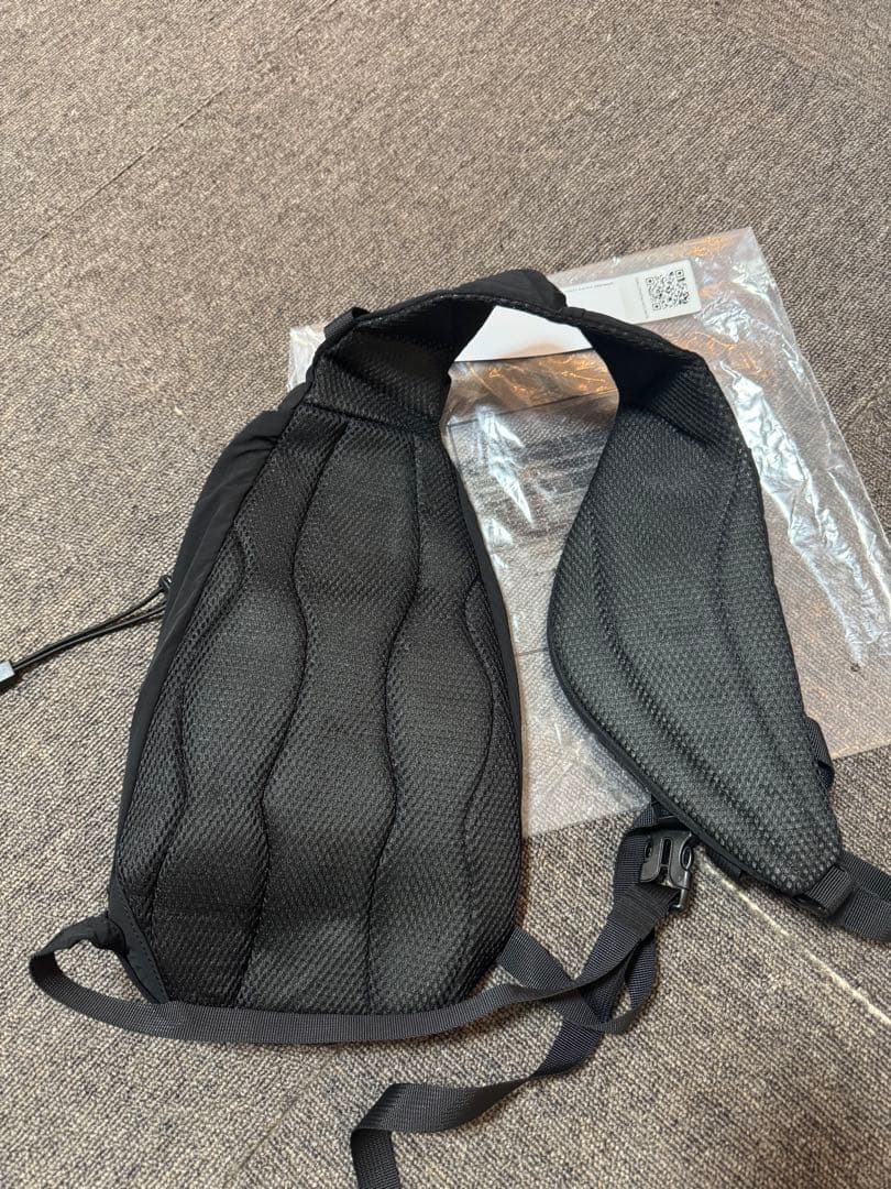 C.P. COMPANY ブラック ボディバッグ