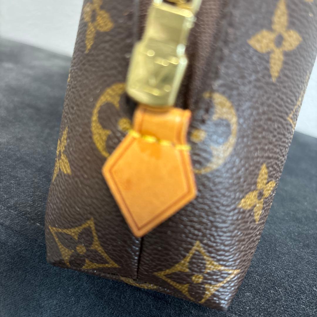 Louis Vuitton ルイヴィトンポシェットコスメティックポーチ