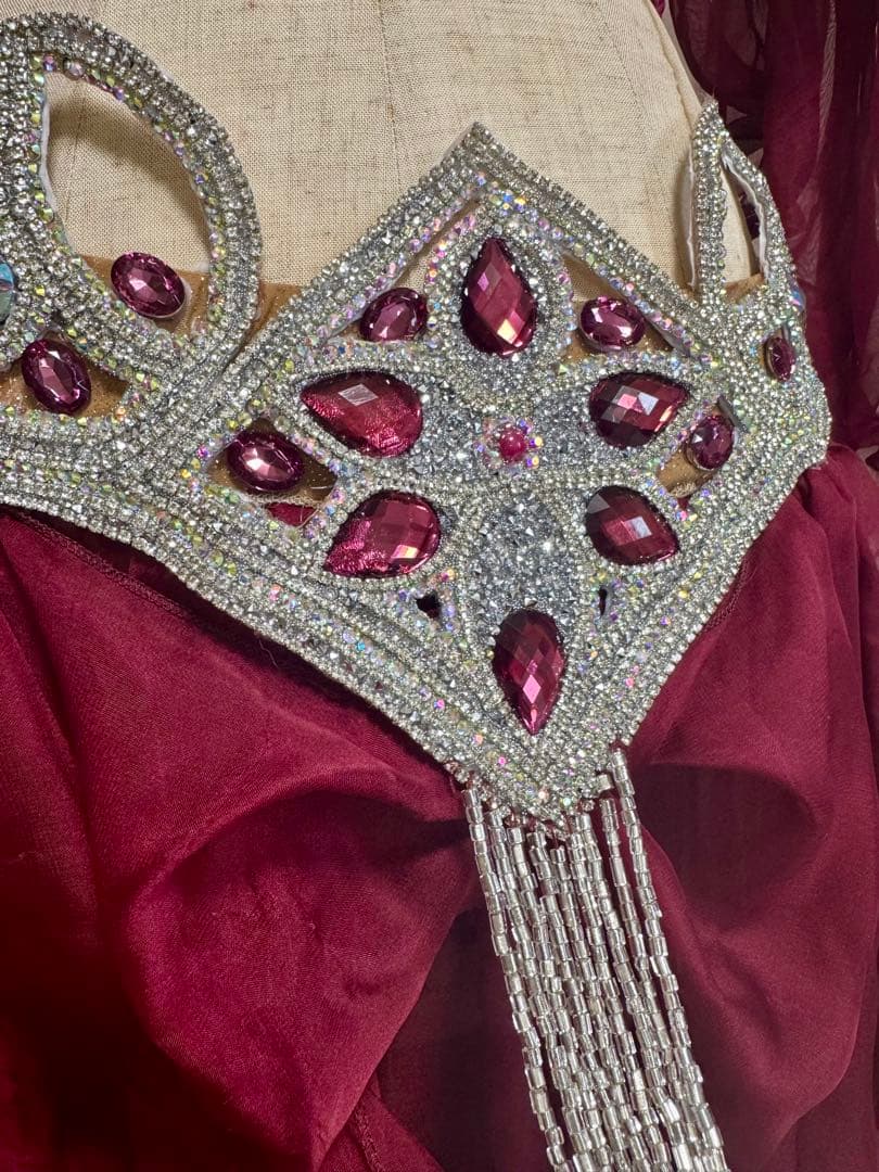 ベリーダンス 衣装 Rawya ラウヤ　　新品未使用　【新春限定割引中】