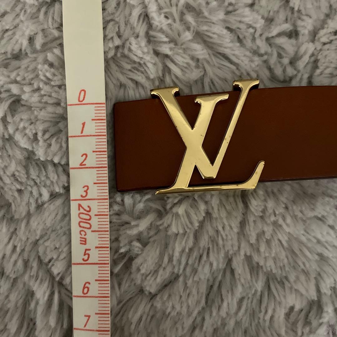 LOUIS VUITTON サンチュール  イニシャルLVベルト