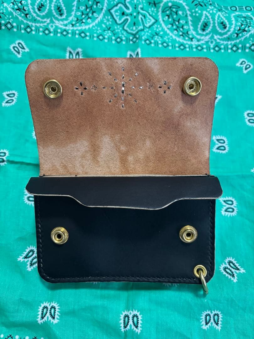 ミドルトラッカーウォレット 三層 ハンドメイド ヌメ革 丘染め