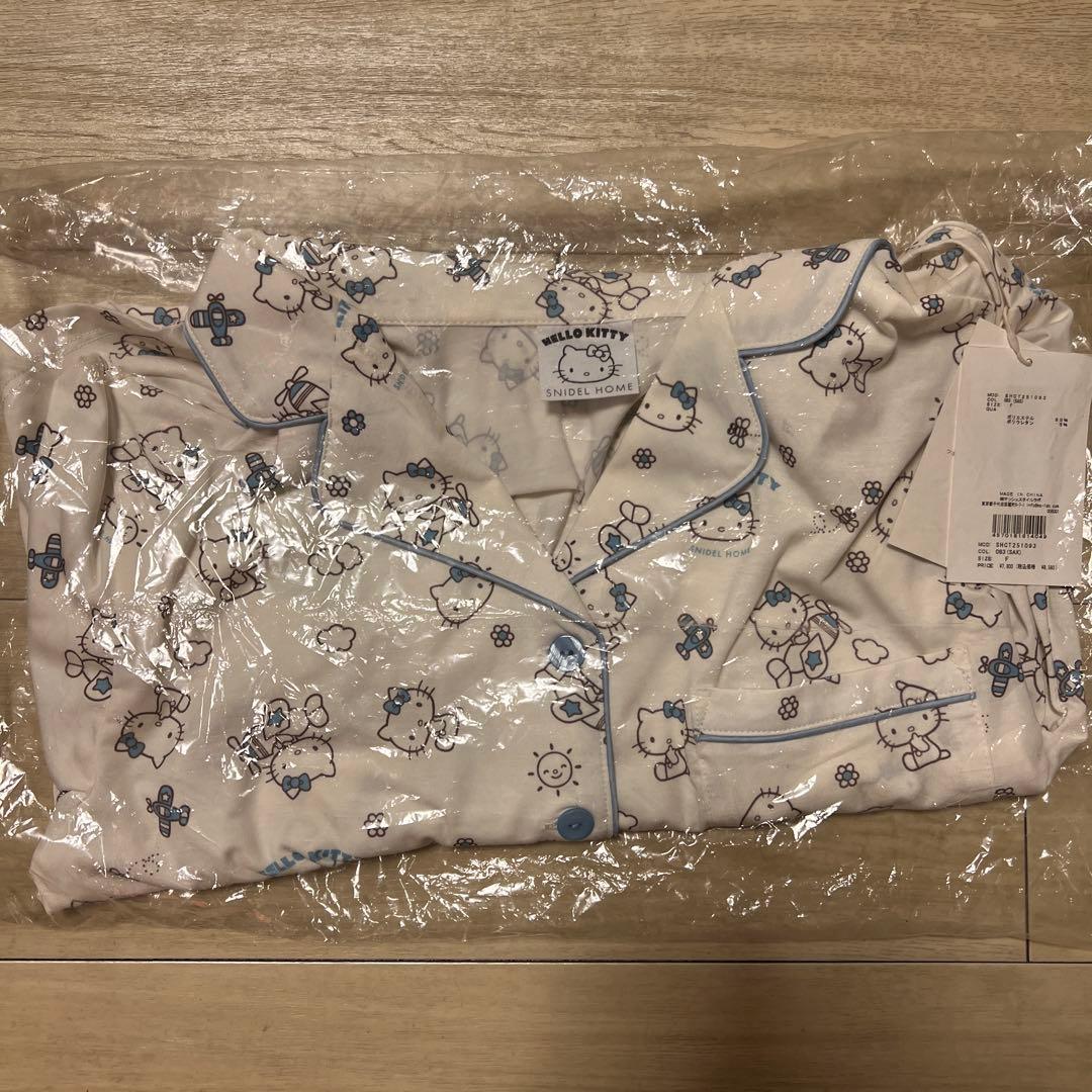 【HELLO KITTY】　総柄開襟シャツ　総柄ロングパンツ　　SAX 上下